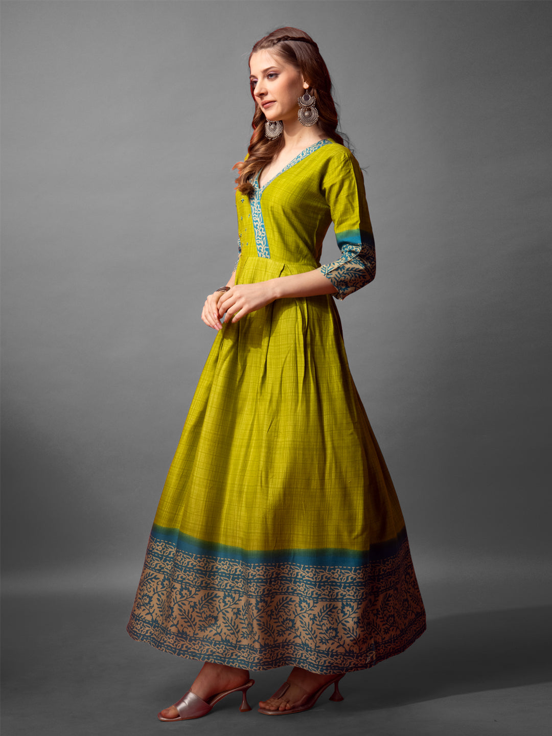 Dress Gown | Hand Embroidered | Naarikaa