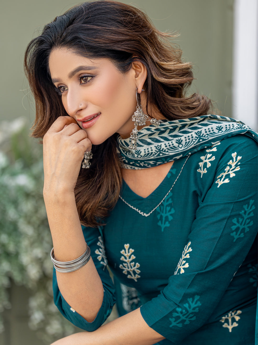 Dupatta Kurti Set | Embroidered Designer Piece | Naarikaa
